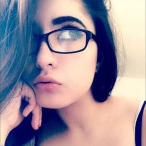 Meet your Posher, Siara